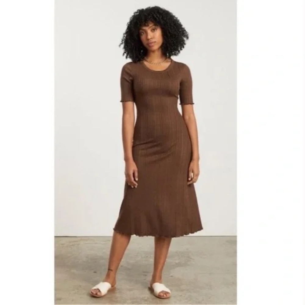 Brown t shirt midi dress with open back detail